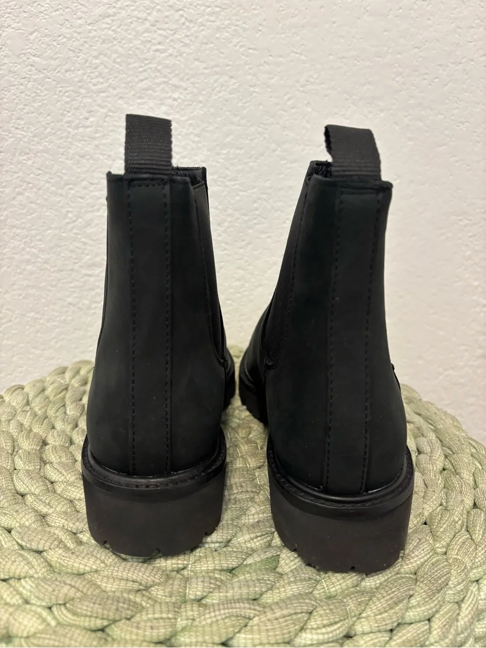 NEW Nisolo Go-To Lug Chelsea Boot 2.0 Black Lug Chelsea Boot Size 9
